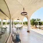 Гостевой дом Trulli Paradise - Con Piscina Privata