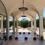 Trulli Paradise - Con Piscina Privata Гостевой дом 4*