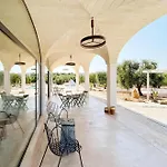 Гостевой дом Trulli Paradise - Con Piscina Privata 4*