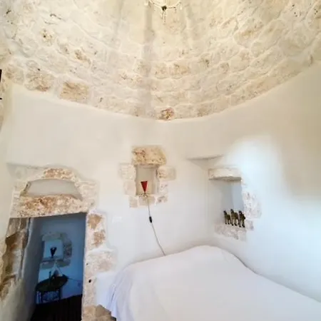 Πανσιόν Trulli Paradise - Privata Con Piscina Ostuni