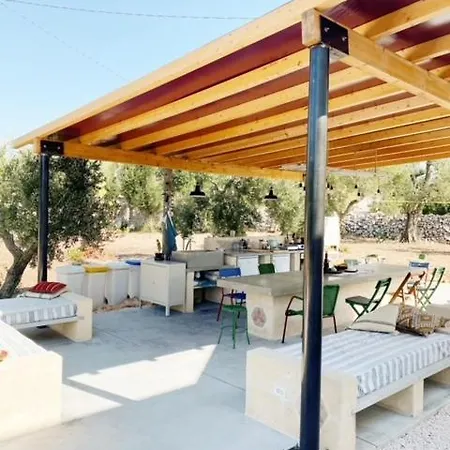 Trulli Paradise - Con Piscina Privata אוסטוני